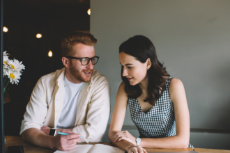 Fernando Bruno Crestani analisa como os imóveis compactos atendem às necessidades de praticidade e localização desejadas por novos públicos.