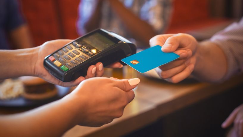 O Instituto IBDSocial ressalta que menos gasto e mais atenção transformam a economia em excelência no serviço.