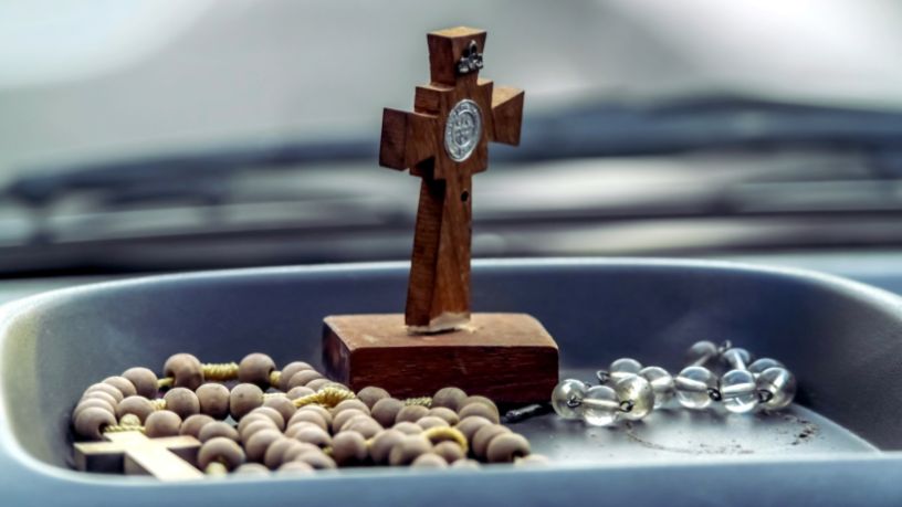 Jose Eduardo De Oliveira e Silva destaca o papel fundamental das ordens religiosas na preservação da cultura e do saber cristão.